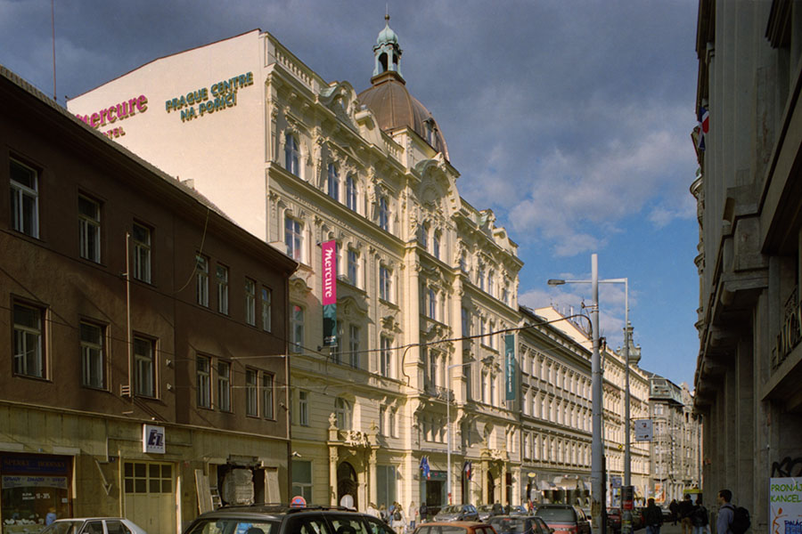 Century Old Town Prague Hotel po rekonstrukci pohled z ulice
