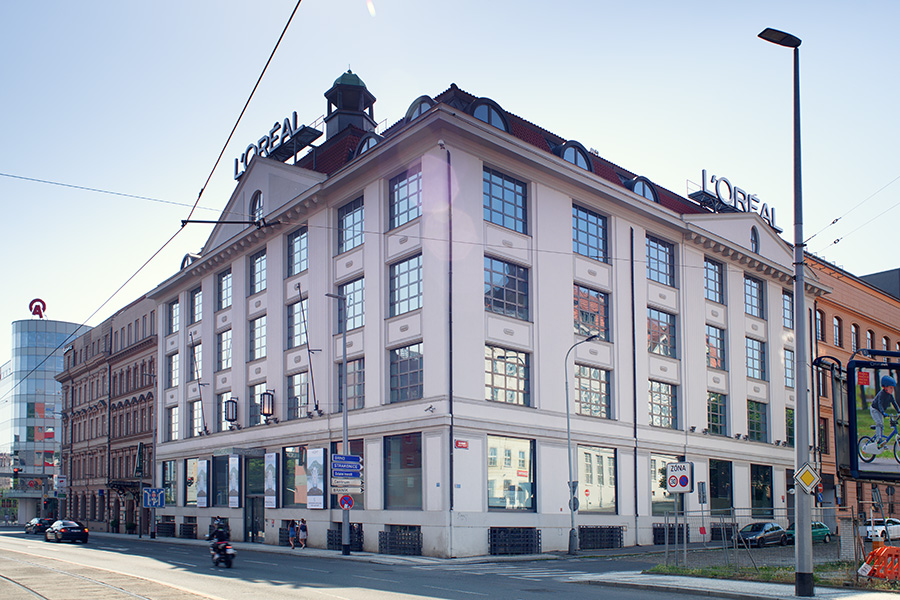 palác Křižík Praha po rekonstrukci pohled z ulice